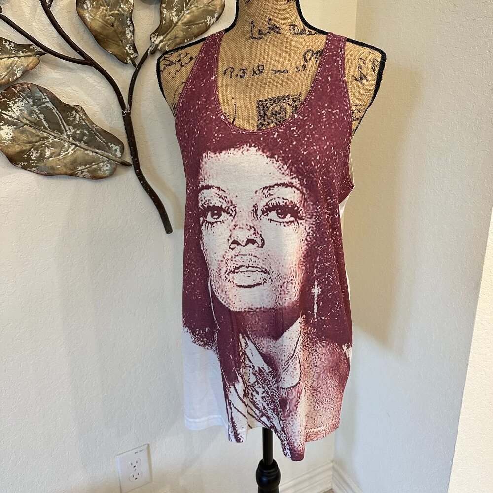 Bold Graphic Sublimation Tank Top – NWOT - Size M - Picture 2 of 4